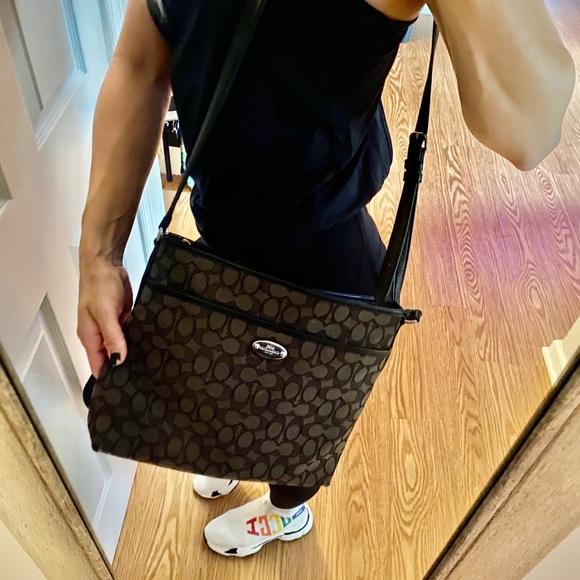 Coach Handbags - Coach Cross body bag